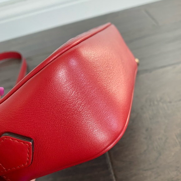 Gucci Marmont Mini Camera Bag - Picture 6 of 10